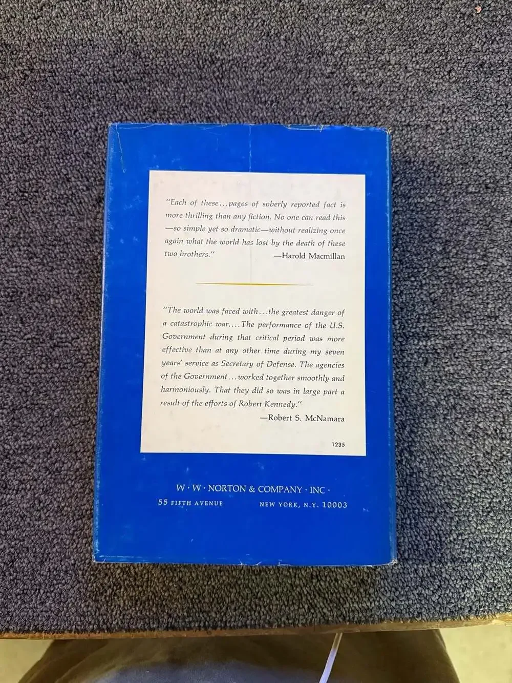 Thirteen Days: A Memoir of the Cuban Missile Crisis by Robert F. Kennedy (1969 H